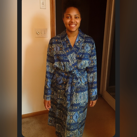 NWOT Movement Of The People Luxurious Blue Patterned Women's Robe, Size M/L - Picture 1 of 5